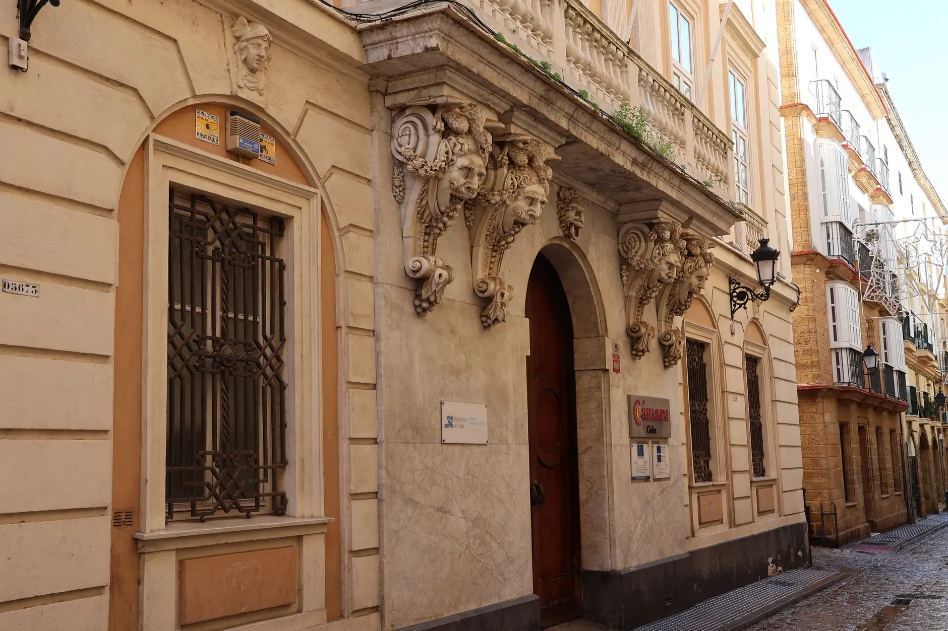 Moderna ordinacija prikazana kao primer AI content for dentists vizuala